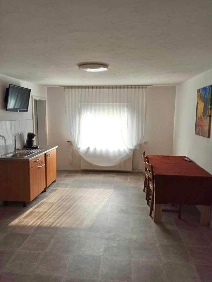 Apartments Zum Stillen Winkel Niederbreitbach エクステリア 写真
