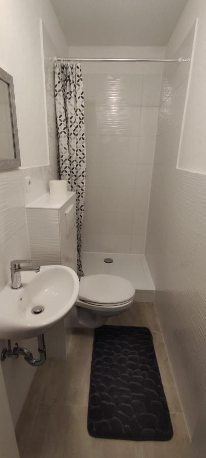 Apartments Zum Stillen Winkel Niederbreitbach エクステリア 写真